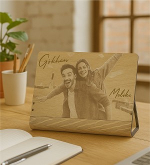 Modern Çerçeveli Ahşap Fotoğraf - Kişiye Özel Tasarım Hediye ile Sevdiklerinize Anlamlı ve Kalıcı Bir Anı Sunun Modern Çerçeveli Ahşap Fotoğraf - Kişiye Özel Tasarım Hediye ile Sevdiklerinize Anlamlı ve Kalıcı Bir Anı Sunun