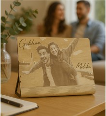 Modern Çerçeveli Ahşap Fotoğraf - Kişiye Özel Tasarım Hediye ile Sevdiklerinize Anlamlı ve Kalıcı Bir Anı Sunun