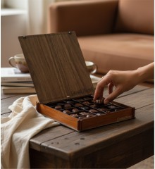 Ahşap Kutulu Hediyelik Çikolata - Lezzetli ve Özel Tasarım! - Hem Göz Alıcı Hem Damakta Kalan Bir Armağan