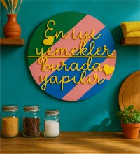 Duvar/Kapı Süsü Mutfak İçin - En İyi Yemekler Burada Yapılır Yazısı ile Ailenizin Kalbine Dokunun Duvar/Kapı Süsü Mutfak İçin - En İyi Yemekler Burada Yapılır Yazısı ile Ailenizin Kalbine Dokunun