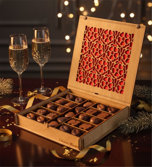 Hediyelik Çikolata - Çiçek Desenli Tasarım, Şık Ahşap Kutusuyla Zarif ve Renkli Bir Lezzet Sunumu
