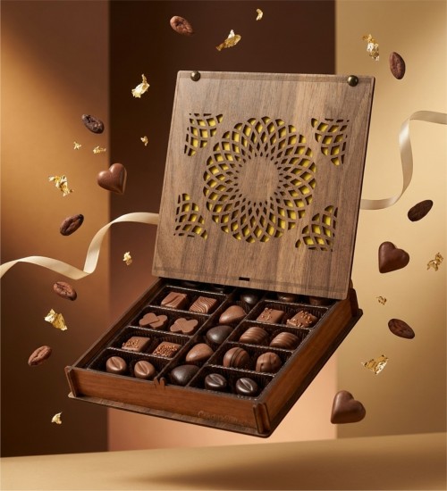 Hediyelik Çikolata - Şık, Motifli Ahşap Kutusunda, Spesiyal Lezzetlerle Hazırlanmış Anlamlı Bir Hediye