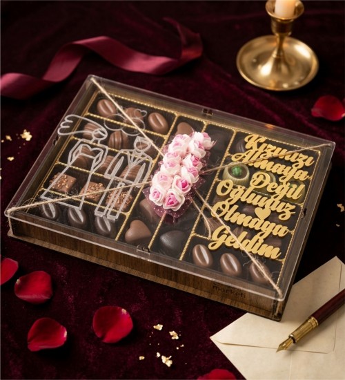 İsteme Çikolatası - Pleksi Kutulu Kızınızı Almaya Değil Oğlunuz Olmaya Geldim Yazılı, Mizahi ve Anlamlı Sözlere Tatlı Bir Eşlik