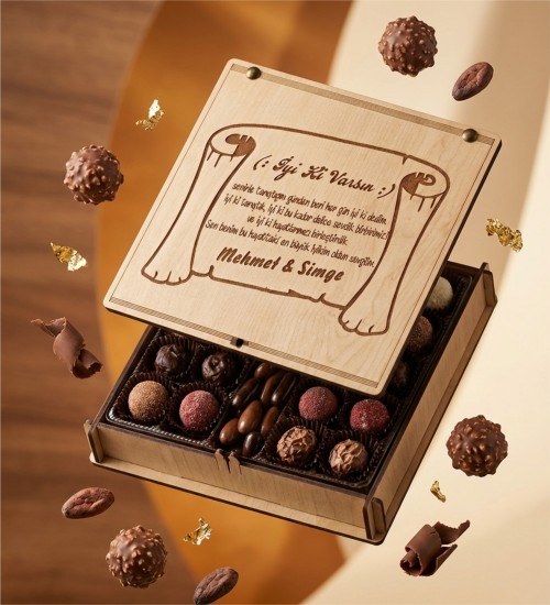 İyi Ki Varsın Yazılı, İsimli ve Şiirli Kutulu Hediye Çikolata - Kalpten Gelen Bir Armağan