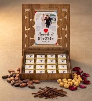 Kız Isteme Çikolatası - İsimli, Fotoğraflı ve Ahşap Kutusu ile Geleneksel Anlara Özgün Bir Tat Katın