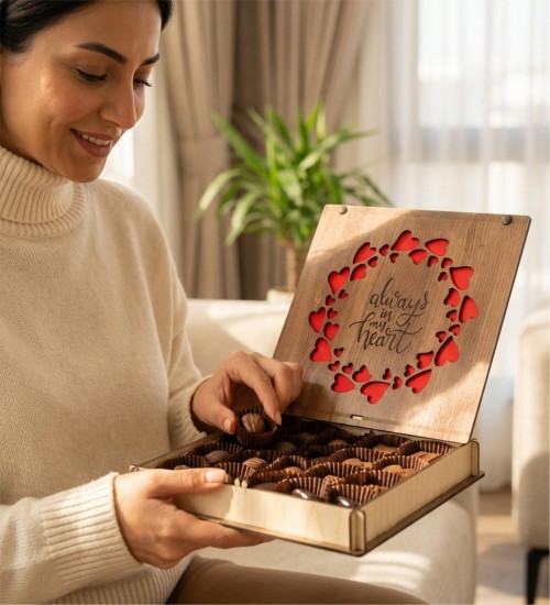 Kutulu Hediyelik Çikolata - Always and Forever Mesajlı, Sonsuz Aşkı Lezzetle Taçlandıran Özel Bir Seçim