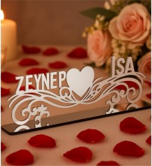 Masa İsimliği - Pleksi, Kalpli, Tarihli Düğün ve Nişan İçin Ömürlük Bir Hatıra Olarak Hazırlandı