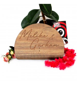 Masa İsimliği Yuvarlak Ahşap - Özel Günler İçin Kişiye Özel, Şıklığı ve Kişiselliği Buluşturan Zarif Bir Detay Masa İsimliği Yuvarlak Ahşap - Özel Günler İçin Kişiye Özel, Şıklığı ve Kişiselliği Buluşturan Zarif Bir Detay