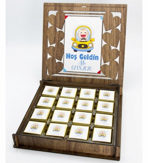 Erkek Bebek Çikolatası - Kişiye Özel, Resimli ve Ahşap Kutulu - Minik Kahramanınıza Tatlı Bir Hoşgeldin