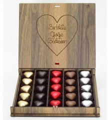 Hediyelik Kalpli Çikolata - Birlikte Göğe Bakalım Yazılı, Romantik Ruhlara Özel Anlam Yüklü Bir Tatlı