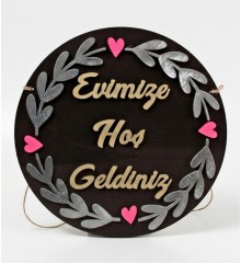 Kapı Süsü - Evimize Hoş Geldiniz Yazılı Ağaç ve Kalp Detaylı - Sıcacık ve Samimi Bir Karşılama Sunun