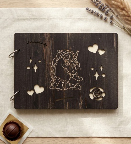 Kendin Yap Bebek Fotoğraf Albümü - Ahşap, Unicorn Süslemeli ile Masalsı Anılarınızı Renkli Sayfalarda Toplayın