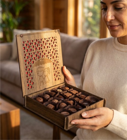 Sevgiliye Hediye Çikolata - Kalp Yağmuru Altında Sonsuz Aşk ile Romantizmi Tatlı Bir Sürprizle Yağmura Dönüştürün