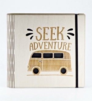 Seyahat Fotoğraf Albümü -Seek Adventure- Yazılı Ahşap Tasarım - Anılarınızı Keşif Ruhu ile Saklayın