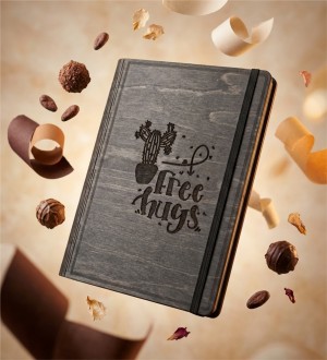 Free Hugs Figürlü Ahşap Kapaklı Özel Üretim Şık Defter