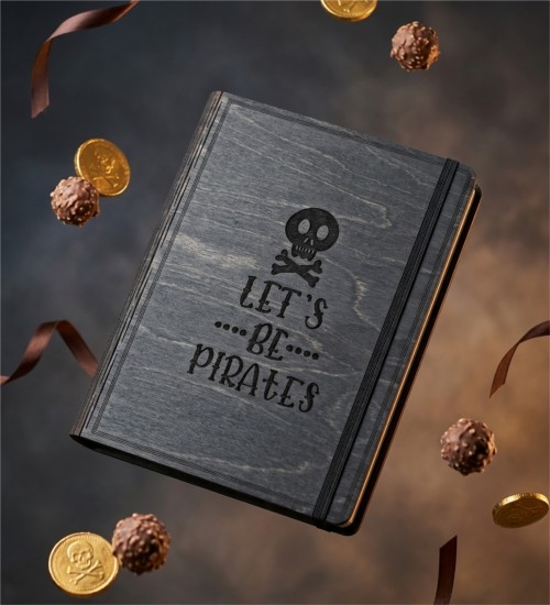 Let's Be Pirates Figürlü Ahşap Kapaklı Özel Üretim Şık Defter