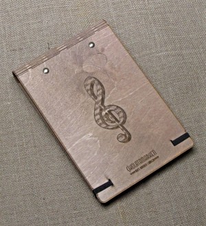 Müzik Hayattır Yazılı Ahşap Kapaklı A5 Boyutunda Defter Müzik Hayattır Yazılı Ahşap Kapaklı A5 Boyutunda Defter