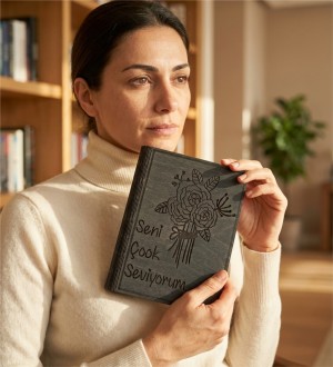 Seni Çook Seviyorum Yazılı Ahşap Kapaklı Özel Üretim Şık Defter