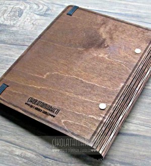 Vav Harfli ve Lale Figürlü Ahşap Kapaklı Özel Üretim Şık Defter Vav Harfli ve Lale Figürlü Ahşap Kapaklı Özel Üretim Şık Defter