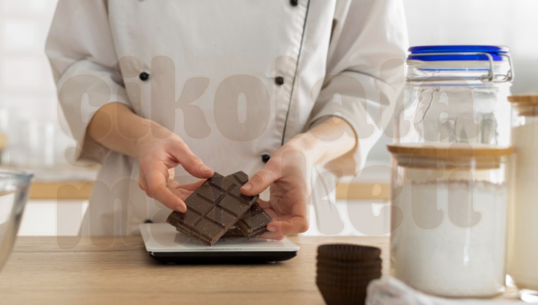 Kuvertür Çikolata Nedir? Çikolata ile Farkları ve Kullanımı Kuvertür Çikolata Nedir? Çikolata ile Farkları ve Kullanımı