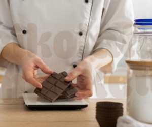 Kuvertür Çikolata Nedir? Çikolata ile Farkları ve Kullanımı