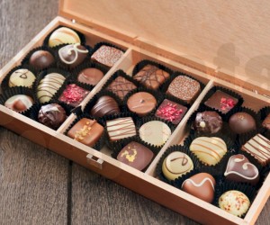 Hediye Çikolata Göndermenin Önemi: Neden Bu Tatlı Hediye Tercih Edilmeli?