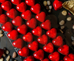 Sevgiliye Çikolata Kutusu Göndermek: İlişkinizi Tatlandıran Özel Bir Hediye