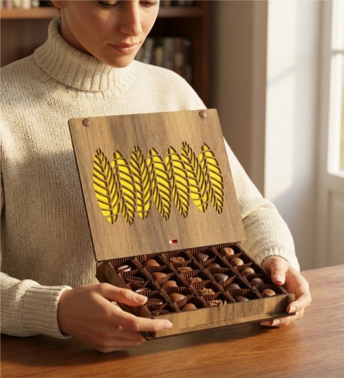 Hediyelik Çikolata - Yaprak Desenli Şık Ahşap Kutusunda, Doğadan İlham Alan Zarif ve Lezzetli Bir Seçenek
