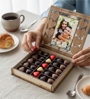 Hediyelik Kutulu Kalpli Çikolatalar - Fotoğraflı Kişiye Özel ile Anılarınızı Tatlı Bir Sürprize Dönüştürün