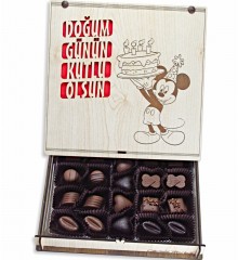 Mickey Mause Kutulu Çikolata - Doğum Günün Kutlu Olsun Yazılı - Neşeli Kutlamalara Tatlı Bir Dokunuş