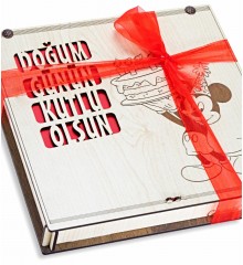 Mickey Mause Kutulu Çikolata - Doğum Günün Kutlu Olsun Yazılı - Neşeli Kutlamalara Tatlı Bir Dokunuş