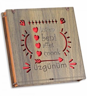 Özür Hediyesi Şık Çikolata Kutusu -Lütfen Beni Affet- Yazılı, İçten Bir Özrün En Lezzetli Hali Özür Hediyesi Şık Çikolata Kutusu -Lütfen Beni Affet- Yazılı, İçten Bir Özrün En Lezzetli Hali