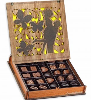 Kutulu Çikolata - Kavuşan Sevgililer Figürlü Tatlı Bir Hediye ile Birleşen Kalpler İçin Romantik ve Anlamlı Bir Seçim