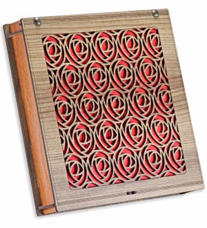 Kutulu Şık Hediye Çikolata - Gül Motifi Desenli Ahşap Tasarım ile Zarafeti ve Lezzeti Buluşturan Özel Seçim Kutulu Şık Hediye Çikolata - Gül Motifi Desenli Ahşap Tasarım ile Zarafeti ve Lezzeti Buluşturan Özel Seçim