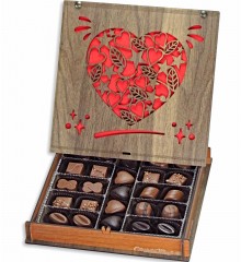 Kutulu Hediye Çikolata - Kalp Süslemeli Sevgiliye Özel Sürpriz ile Aşkınızı Estetik ve Lezzetle İfade Edin