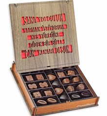 Hediyelik Kutulu Çikolata - Sana Yolculuk Yapmak İstiyorum ile Aşk Dolu Bir Yolculuğa Tatlı Bir Başlangıç Hediyelik Kutulu Çikolata - Sana Yolculuk Yapmak İstiyorum ile Aşk Dolu Bir Yolculuğa Tatlı Bir Başlangıç