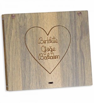 Hediyelik Kalpli Çikolata - Birlikte Göğe Bakalım Yazılı, Romantik Ruhlara Özel Anlam Yüklü Bir Tatlı Hediyelik Kalpli Çikolata - Birlikte Göğe Bakalım Yazılı, Romantik Ruhlara Özel Anlam Yüklü Bir Tatlı