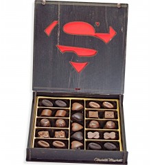 Hediyelik Çikolata Superman Logolu - Kahramanların Hediyesi! - Güçlü Aşklara Süper Tatlı Bir Mesaj