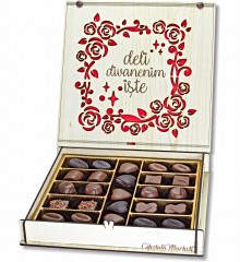 Kutulu Romantik Hediye Çikolata - Deli Divanenim Yazılı, Tutkulu Aşklara Özel Duygusal Bir Tatlılık