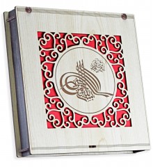 Hediyelik Kutulu Çikolata - Osmanlı Tuğralı Şık Tasarımıyla Geleneksel Zarafeti Modern Lezzetle Buluşturun