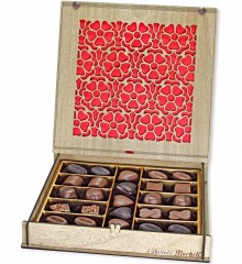 Hediyelik Çikolata - Çiçek Desenli Tasarım, Şık Ahşap Kutusuyla Zarif ve Renkli Bir Lezzet Sunumu