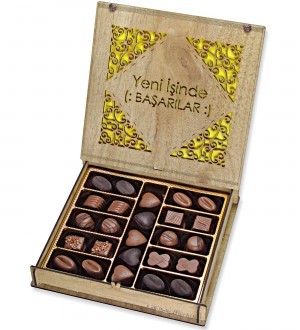 Şık Kutulu Hediyelik Çikolata -Yeni İşinde Başarılar- Yazısıyla Yeni Başlangıçlara Tatlı Bir Motivasyon Katın
