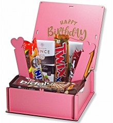 Hediye Çikolata Sepeti Happy Birthday Yazılı Doğum Günü Kutlamalarının En Tatlı ve Anlamlı Hali