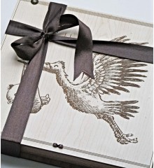 Yeni Doğan Bebek Çikolatası - Hoş Geldin Yazılı, Leylek Figürü ile Mutluluğu Tatlı Bir Sürprizle Karşılayın