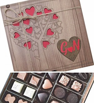 Hediyelik Çikolata - Harfli ve Aşk Ağacı Temalı Ahşap Kutulu - Sevdanızın Kök Salan Hali Hediyelik Çikolata - Harfli ve Aşk Ağacı Temalı Ahşap Kutulu - Sevdanızın Kök Salan Hali