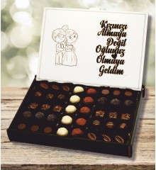 İsteme Çikolatası - Spesiyal, Kızınızı Almaya Değil Oğlunuz Olmaya Geldim Yazılı, Mizahi Dokunuşuyla Gönülleri Fethedin İsteme Çikolatası - Spesiyal, Kızınızı Almaya Değil Oğlunuz Olmaya Geldim Yazılı, Mizahi Dokunuşuyla Gönülleri Fethedin