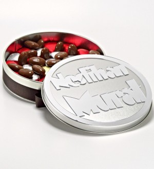 Hediyelik Kalpli Çikolata - Kişiye Özel Yuvarlak Metal Kutulu Tatlı Jest - Sevginizi Zarif Bir Kutuda Sunun Hediyelik Kalpli Çikolata - Kişiye Özel Yuvarlak Metal Kutulu Tatlı Jest - Sevginizi Zarif Bir Kutuda Sunun