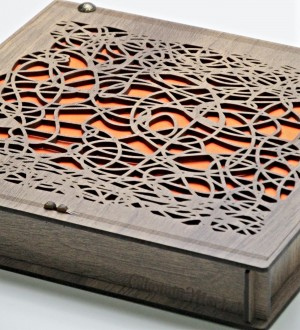 Kutulu Hediyelik Spesiyal Çikolata Şık Sarmal Desenli Ahşap, Estetik ve Lezzetin Uyumu ile Hazırlandı