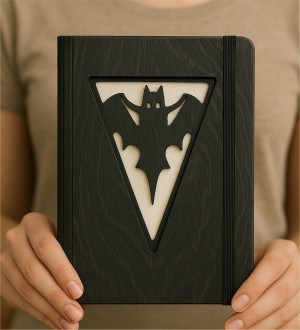 Hayalet Figürlü Ahşap Kapaklı Özel Üretim Şık Defter Hayalet Figürlü Ahşap Kapaklı Özel Üretim Şık Defter