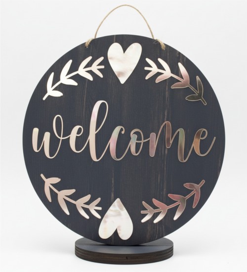 Dış Kapı Süsü -Welcome- Yazılı Gold Pleksi Detaylı Ahşap ile Modern ve Şık Bir Karşılama Tasarımı